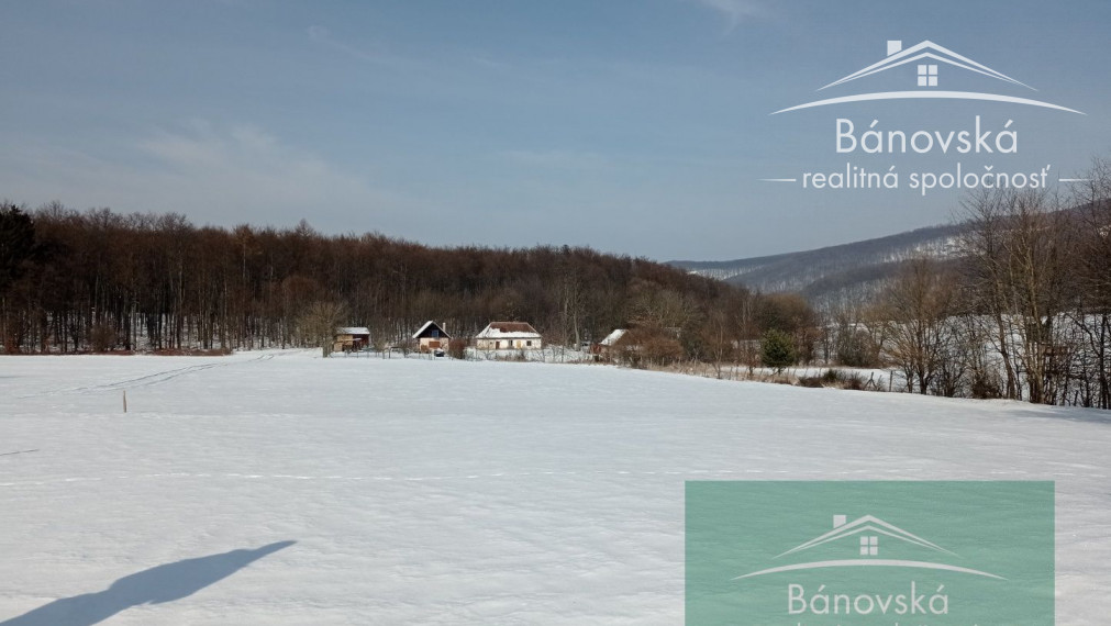 Rekreačná chalupa, pozemky na predaj