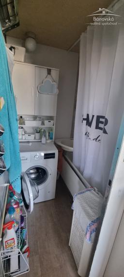 Rezervované - Ponúkame Vám na predaj 3 izbový byt v Bánovciach nad Bebravou na ulici Sládkovičova