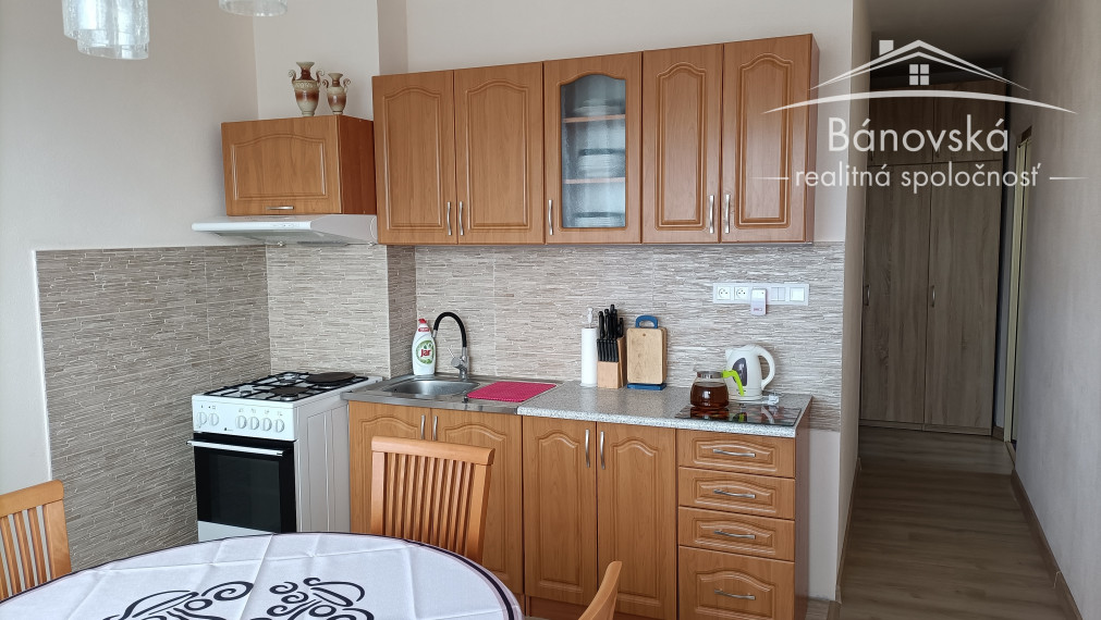 Rezervované - Ponúkame Vám na predaj 3 – izbový byt na ulici Mojmírova, v Bánovciach nad Bebravou