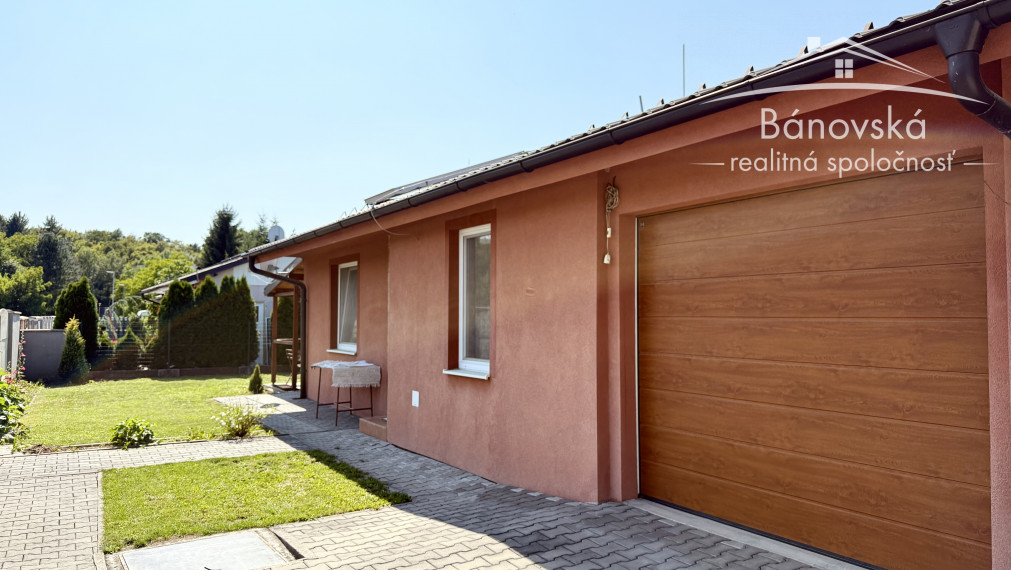 Ponúkame Vám na predaj rodinný dom v Novákoch