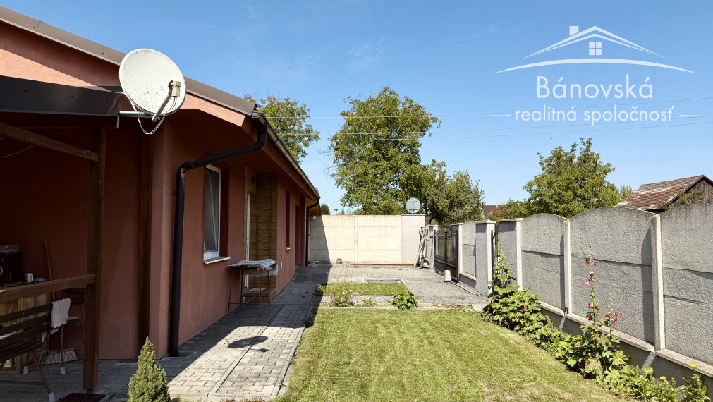 Ponúkame Vám na predaj rodinný dom v Novákoch