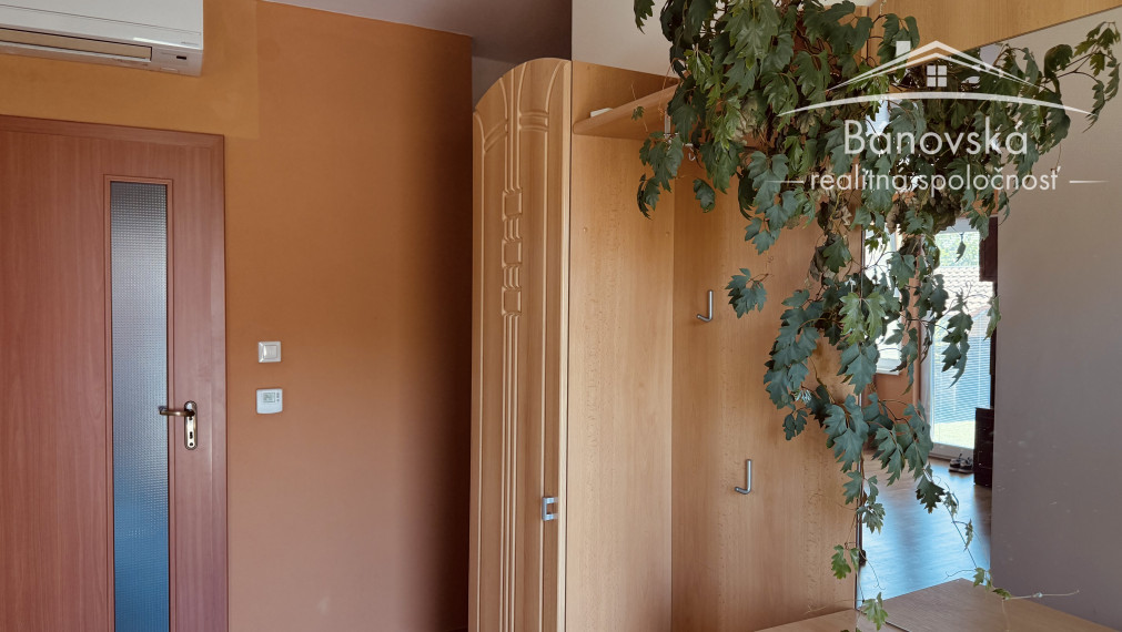 Ponúkame Vám na predaj rodinný dom v Novákoch