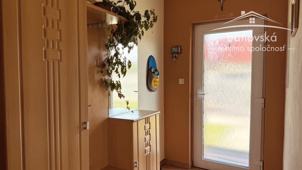 Ponúkame Vám na predaj rodinný dom v Novákoch