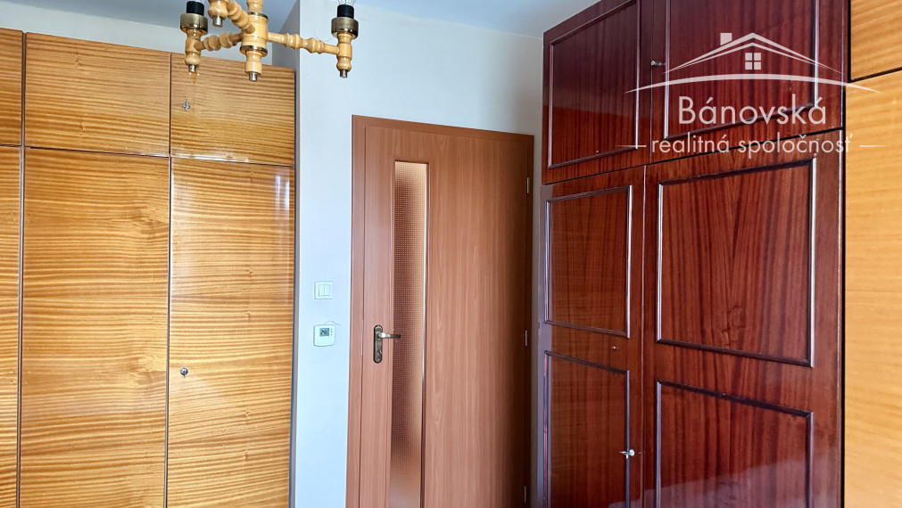 Ponúkame Vám na predaj rodinný dom v Novákoch