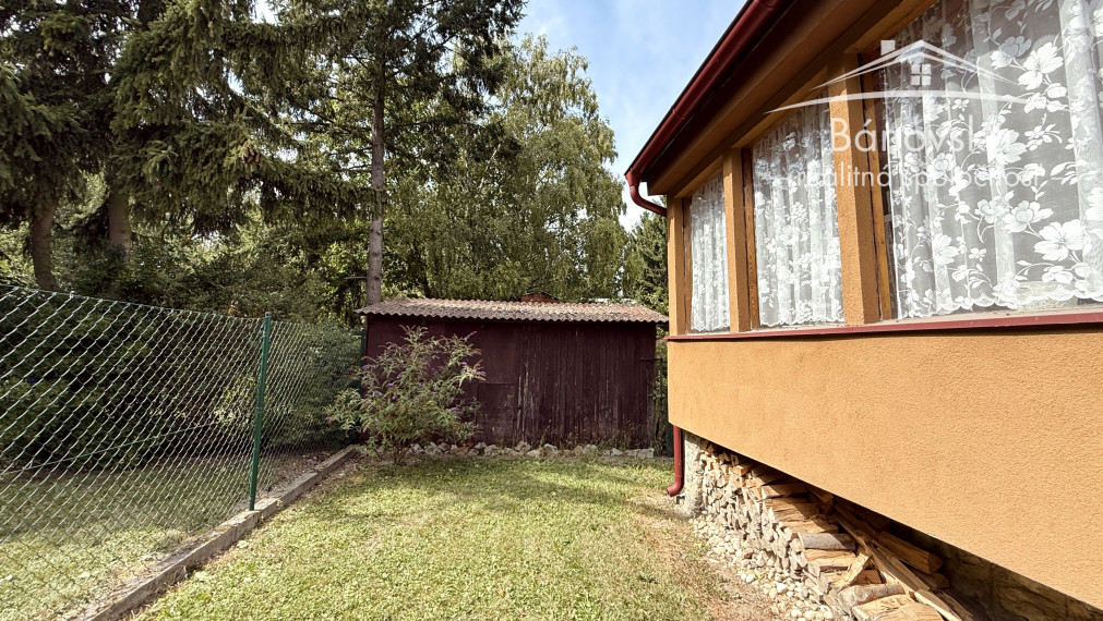 Útulný 4 izbový rodinný dom v lese pri jazere ,,Šutrovňa",  Sekule