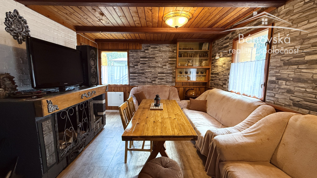 Útulný 4 izbový rodinný dom v lese pri jazere ,,Šutrovňa",  Sekule