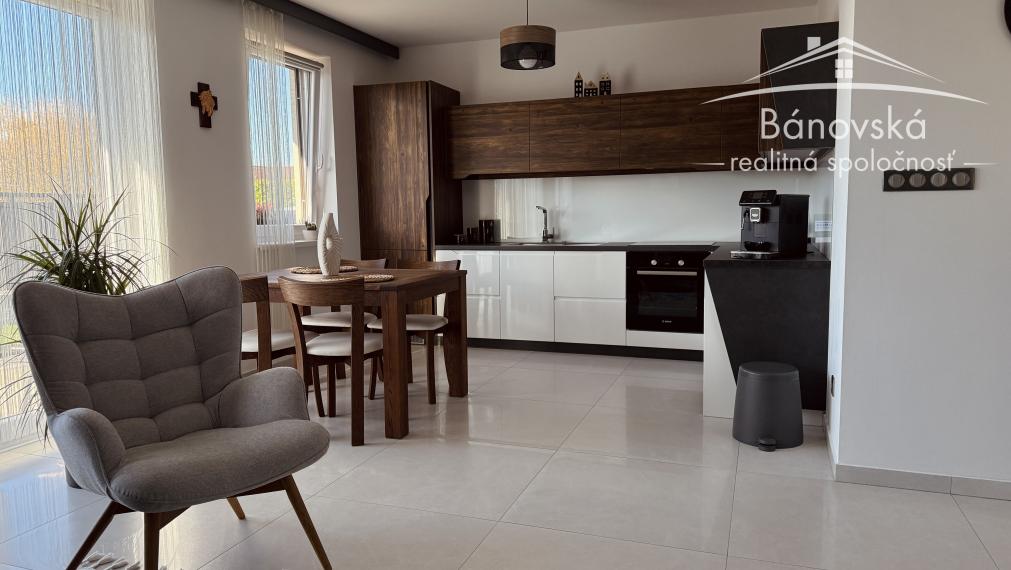 Kostolište – Na predaj novostavba 3 izbového rodinného domu s krásnou záhradou