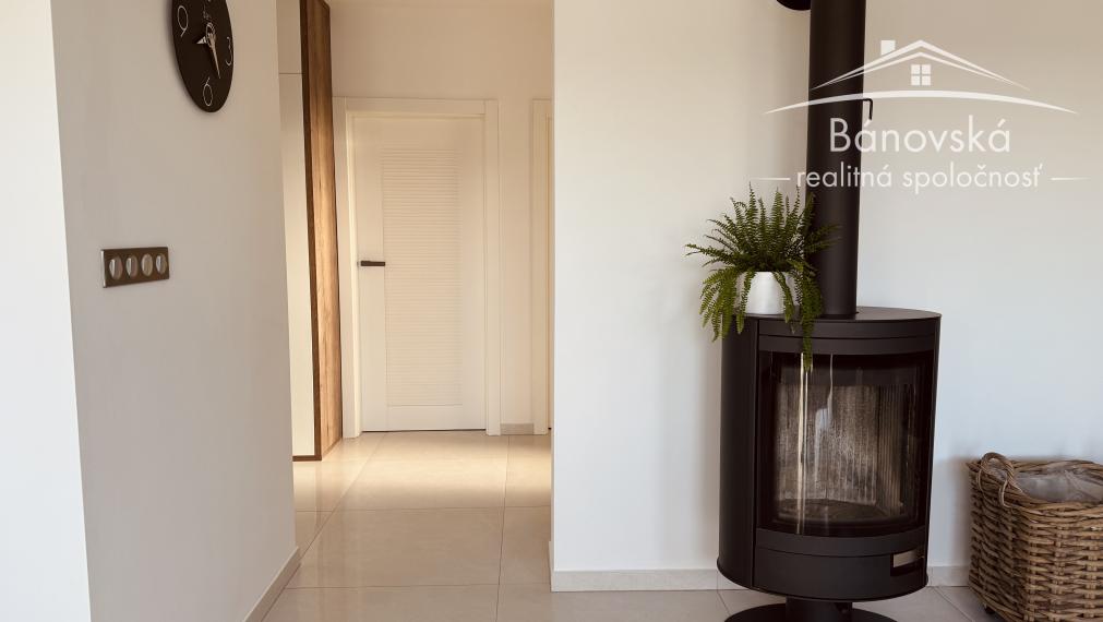 Kostolište – Na predaj novostavba 3 izbového rodinného domu s krásnou záhradou