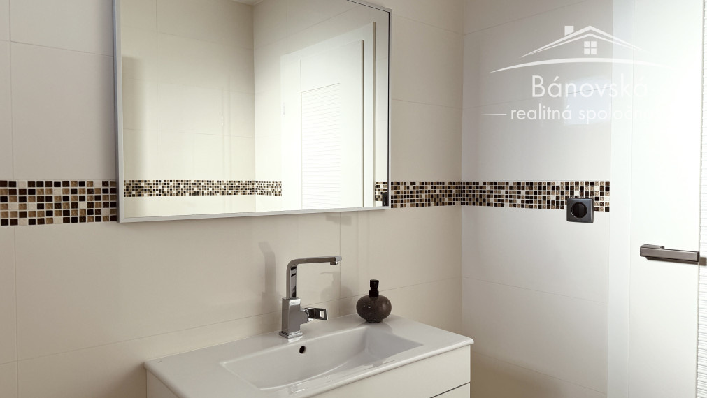 Kostolište – Na predaj novostavba 3 izbového rodinného domu s krásnou záhradou