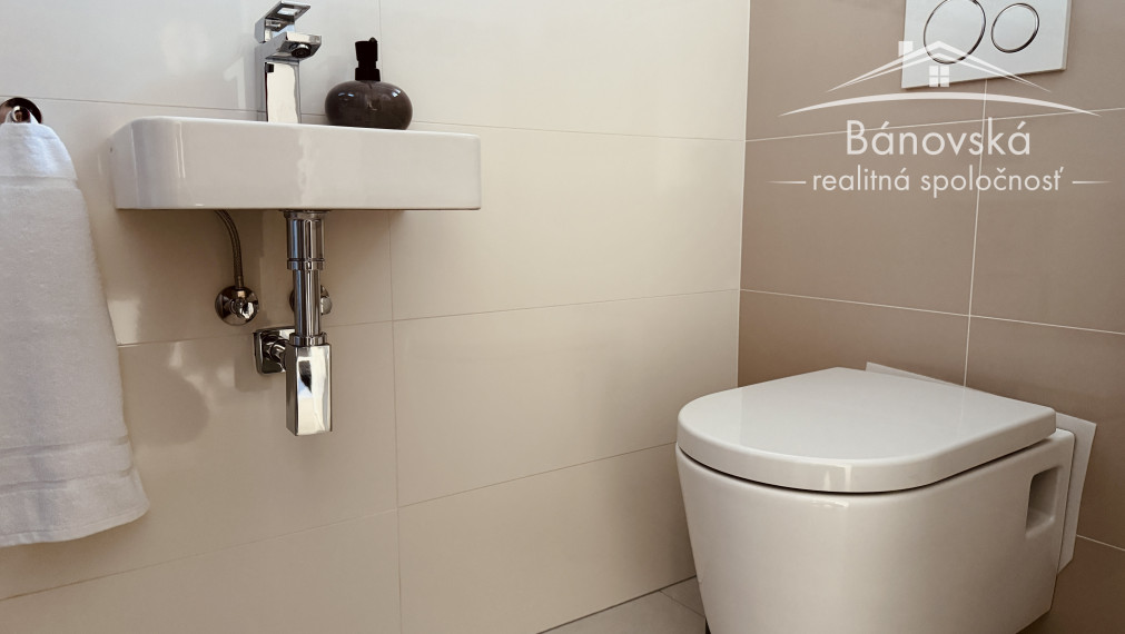 Kostolište – Na predaj novostavba 3 izbového rodinného domu s krásnou záhradou