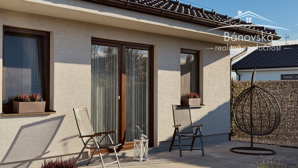 Kostolište – Na predaj novostavba 3 izbového rodinného domu s krásnou záhradou