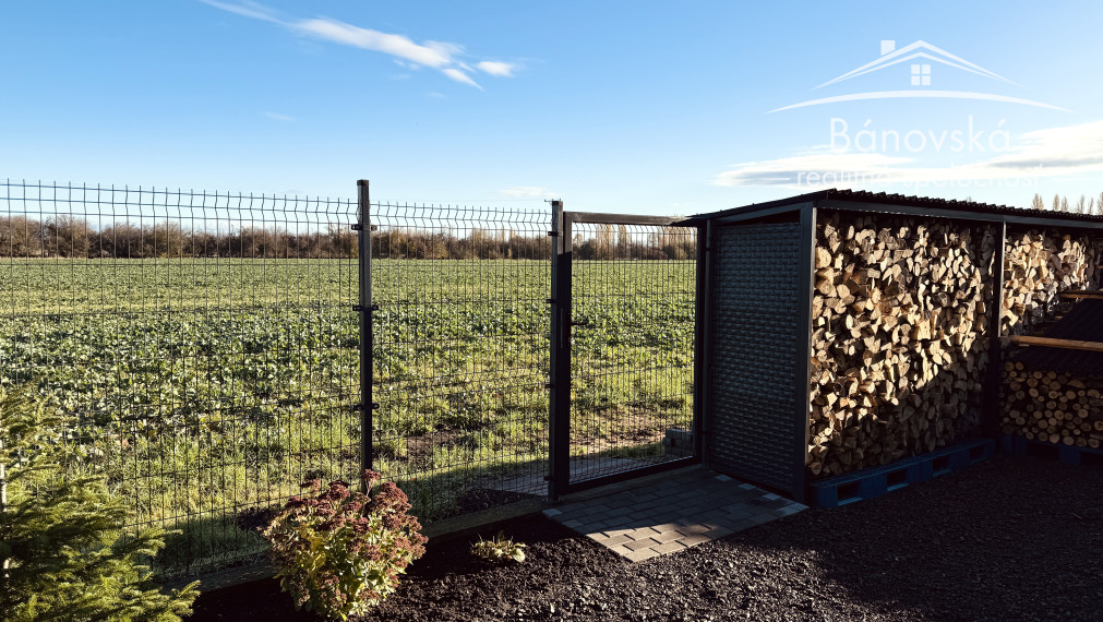 Kostolište – Na predaj novostavba 3 izbového rodinného domu s krásnou záhradou