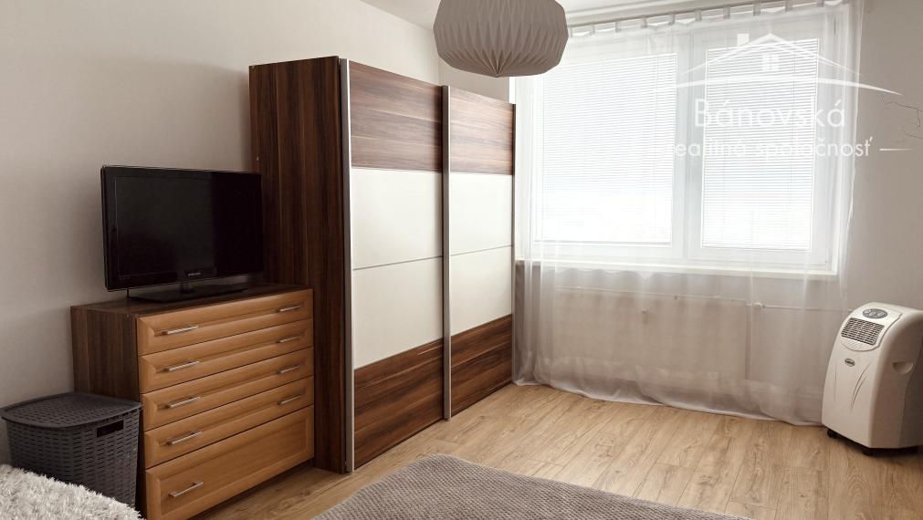 Malacky: Praktický 2-izbový byt po rekonštrukcii – ideálna voľba pre tých, ktorí hľadajú pohodlie a praktickú lokalitu