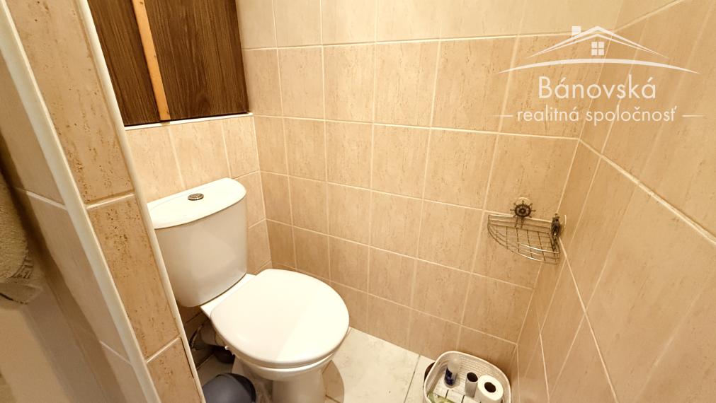 Malacky: Praktický 2-izbový byt po rekonštrukcii – ideálna voľba pre tých, ktorí hľadajú pohodlie a praktickú lokalitu