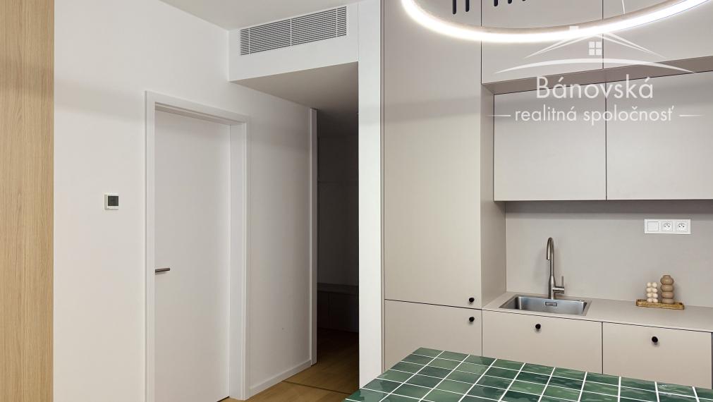 PRÉMIOVÝ PRENÁJOM – Dizajnový 2-izbový byt v SKY PARKU | Veža 4 | 16. poschodie