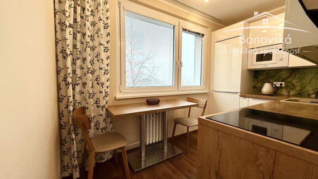 Prenájom 2-izbového bytu – Dúbravka, Gallayova ulica