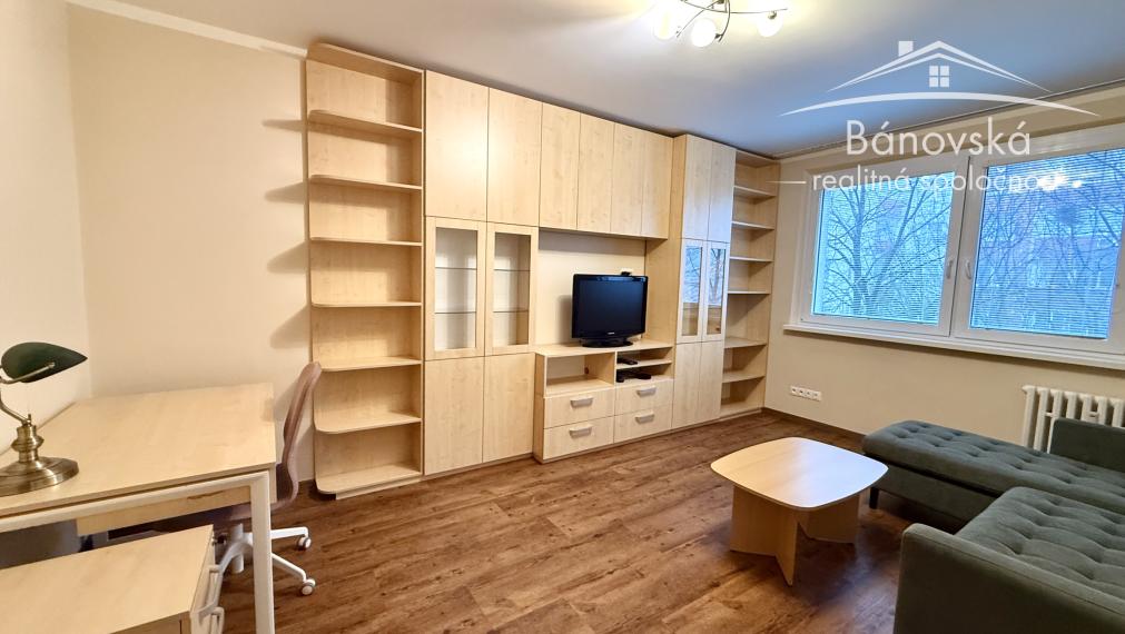 Prenájom 2-izbového bytu – Dúbravka, Gallayova ulica