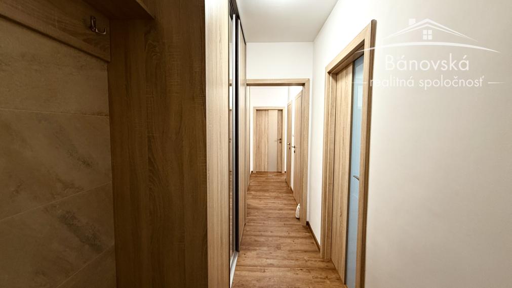 Prenájom 2-izbového bytu – Dúbravka, Gallayova ulica