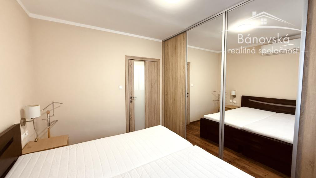 Prenájom 2-izbového bytu – Dúbravka, Gallayova ulica