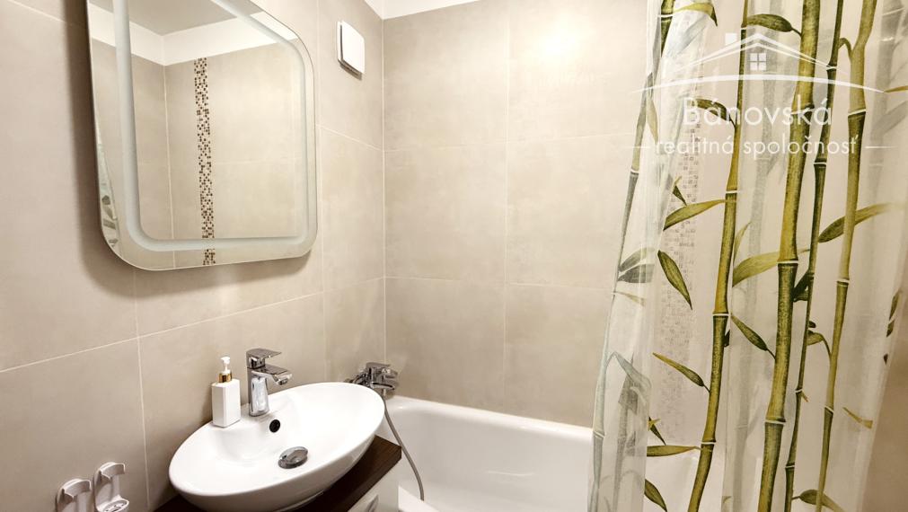 Prenájom 2-izbového bytu – Dúbravka, Gallayova ulica