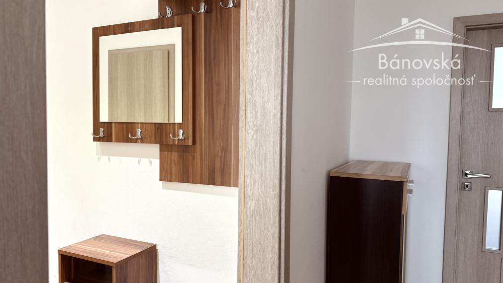 Na predaj 2 izbový byt s balkónom na Záhoráckej ulici