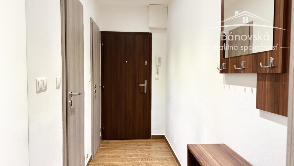 Na predaj 2 izbový byt s balkónom na Záhoráckej ulici