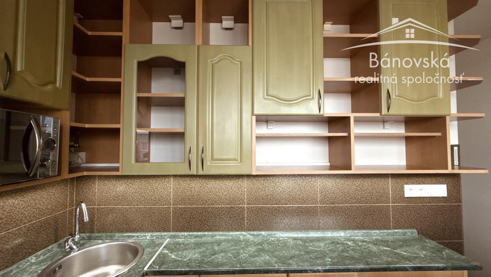 Na predaj 2 izbový byt s balkónom na Záhoráckej ulici