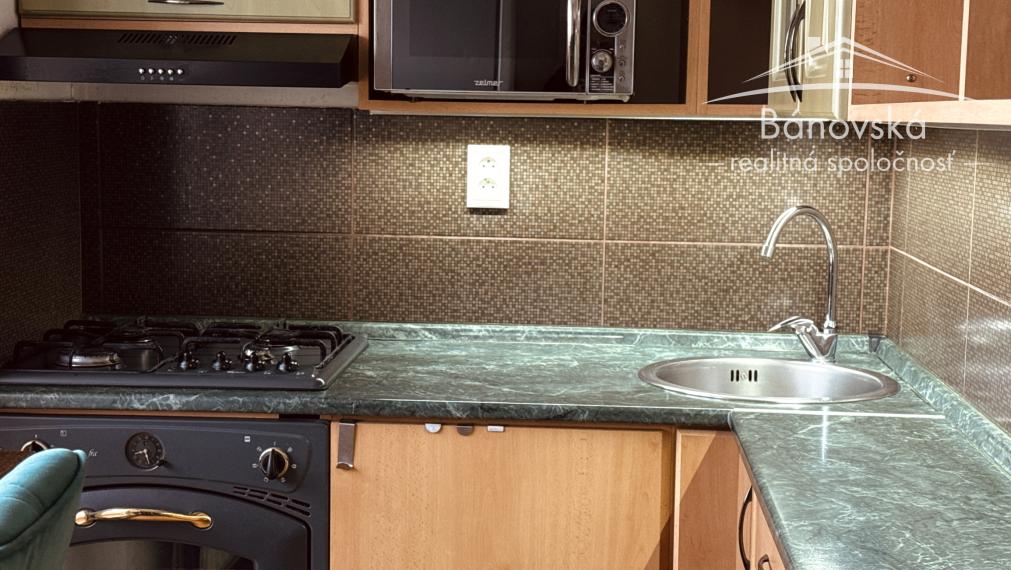 Na predaj 2 izbový byt s balkónom na Záhoráckej ulici