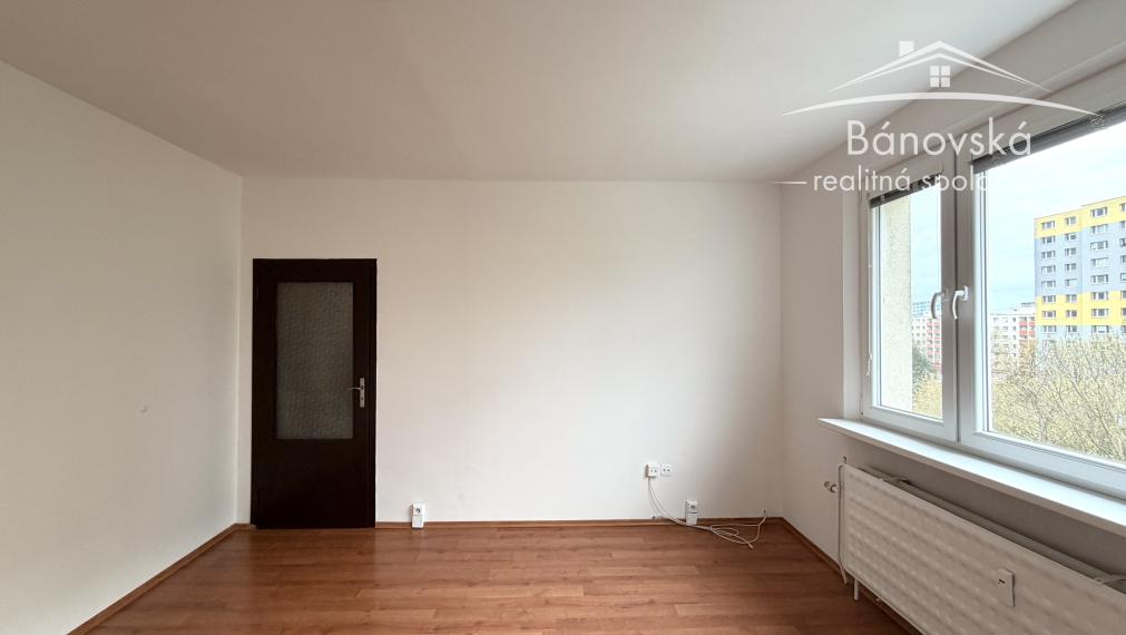 Svetlý 3 izbový byt s balkónom v obľúbenej časti Petržalky, Bratislava V