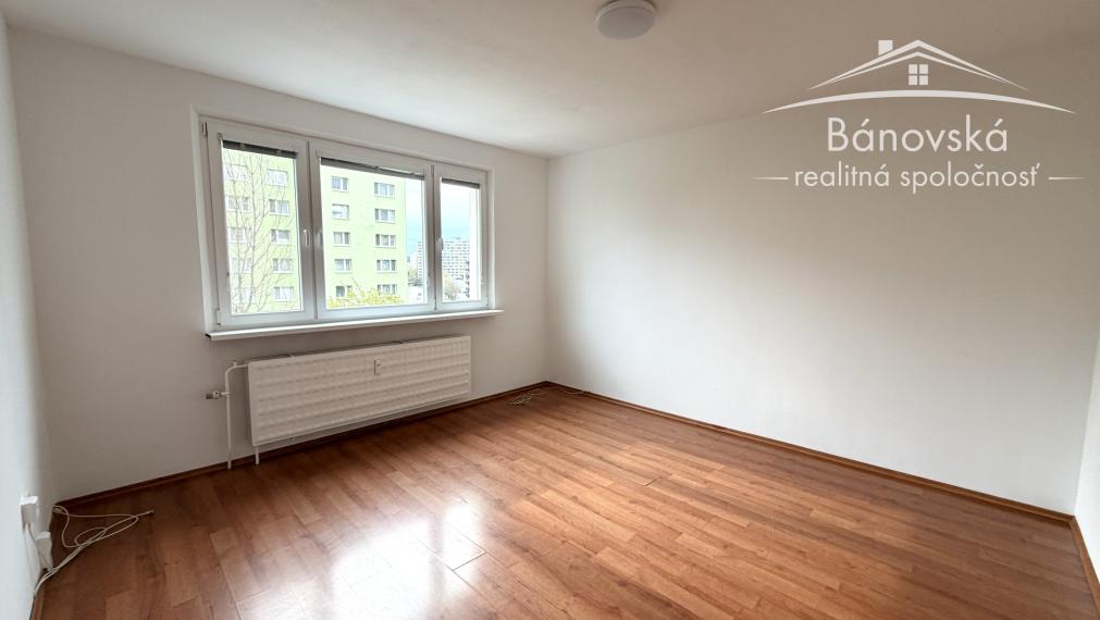 Svetlý 3 izbový byt s balkónom v obľúbenej časti Petržalky, Bratislava V