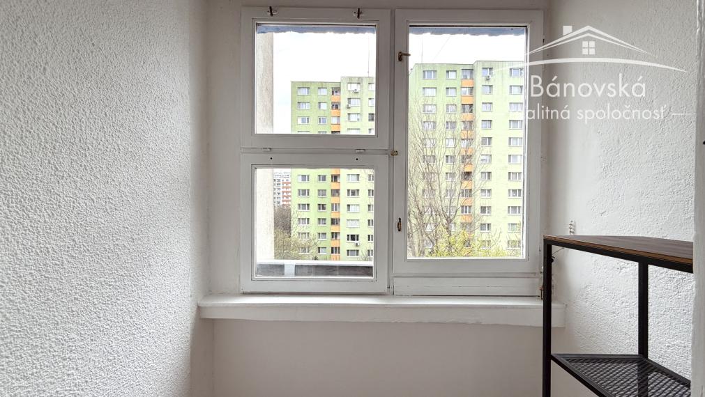 Svetlý 3 izbový byt s balkónom v obľúbenej časti Petržalky, Bratislava V