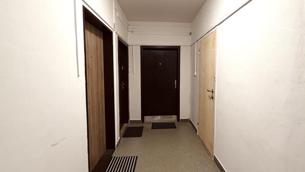 Svetlý 3 izbový byt s balkónom v obľúbenej časti Petržalky, Bratislava V