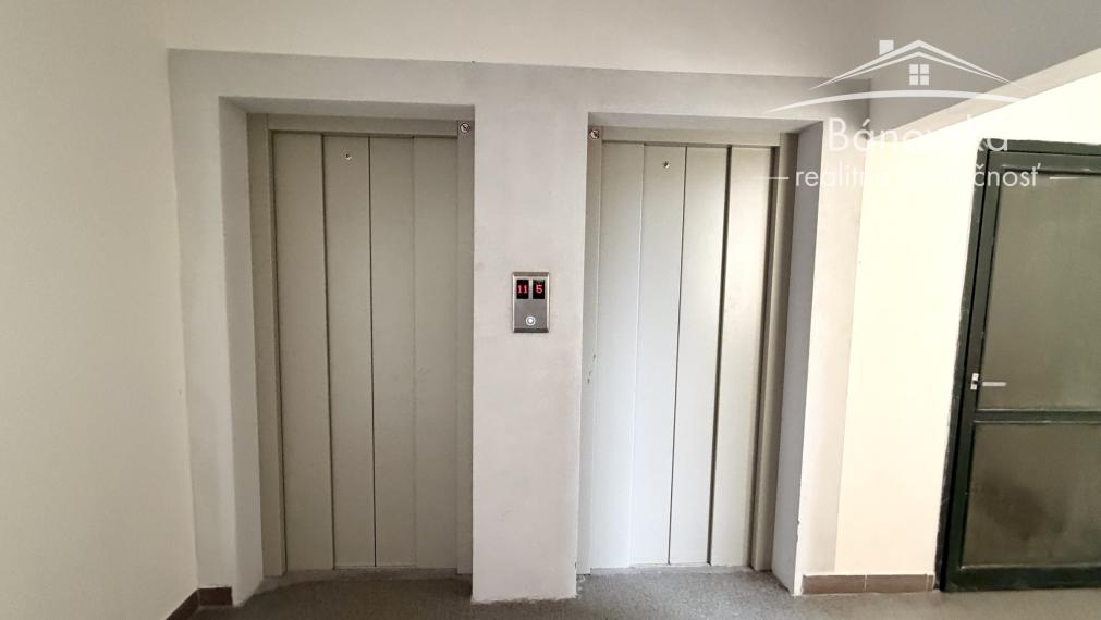 Svetlý 3 izbový byt s balkónom v obľúbenej časti Petržalky, Bratislava V