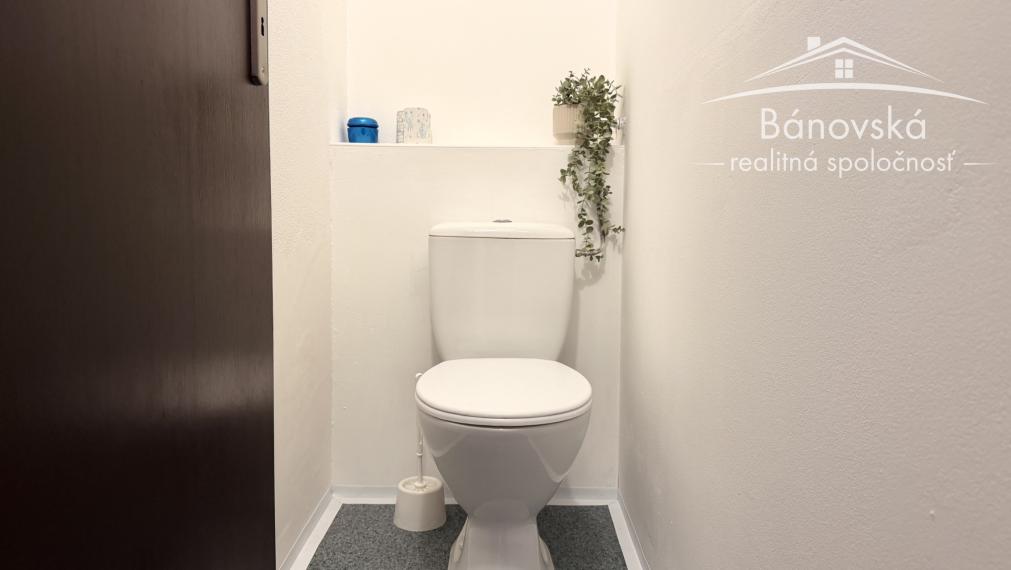 Svetlý 3 izbový byt s balkónom s celkovou plochhou 64,46 m2 v obľúbenej časti Petržalky, Bratislava V