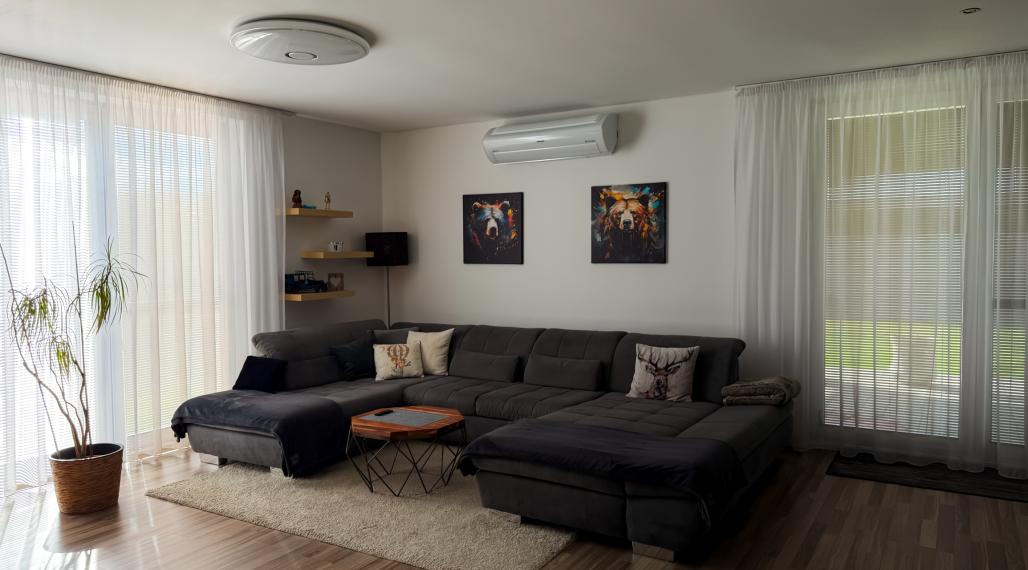 Priestranný 4 izbový dom s garážou v obci Hviezdoslavov - časť Podháj