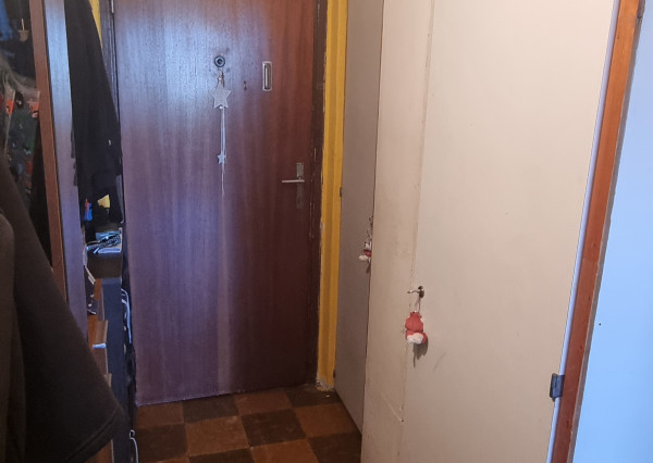 Rezervované - Ponúkame Vám na predaj 3 izbový byt v Bánovciach nad Bebravou na ulici Sládkovičova