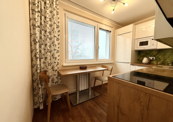 Prenájom 2-izbového bytu – Dúbravka, Gallayova ulica