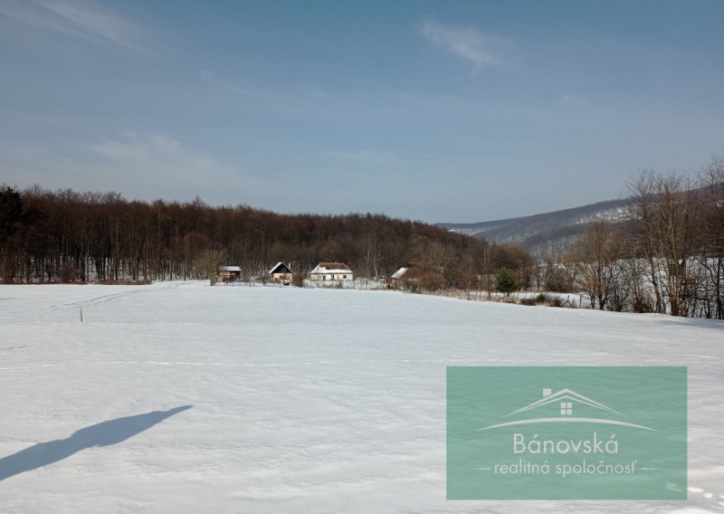 Rekreačná chalupa, pozemky na predaj - fotografia 3
